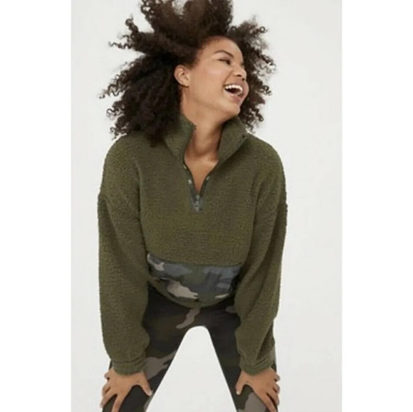 Aerie Offline Green Camo Quarter Zip Fleece Pullover Size S - Picture 2 of 9